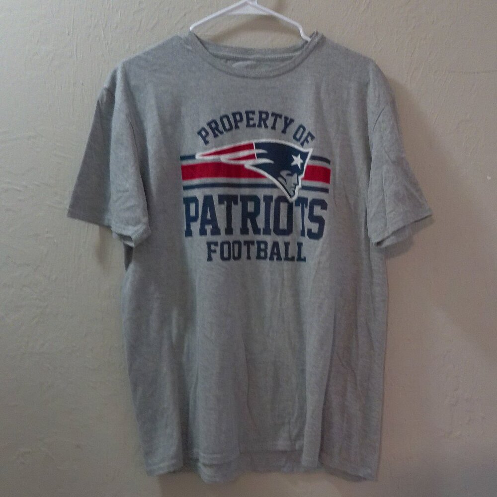 New England Patriots T-Shirt Men’s Large Gray Property Of Patriots Football NFL